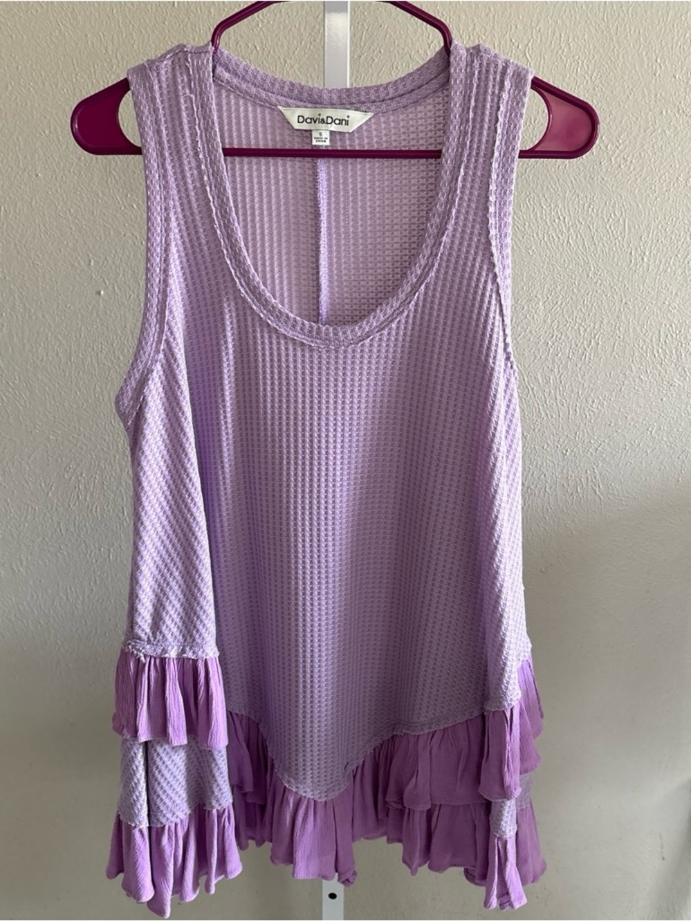 Lavender Sleeveless Ruffle Hem Tank Top Size Small
